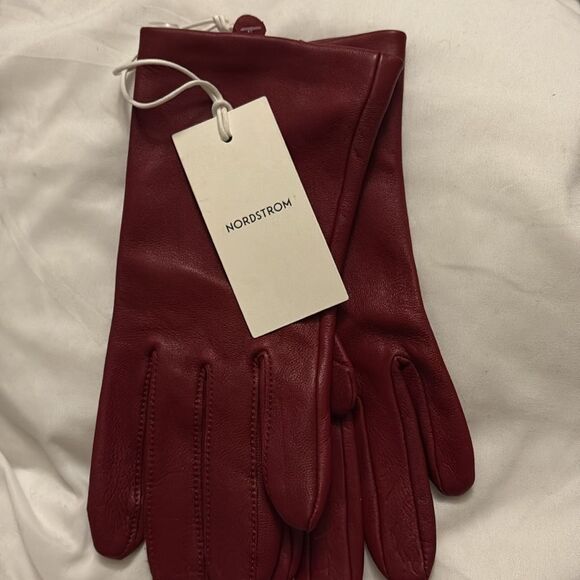 NWT Nordstrom Lambskin Leather Gloves Cherry or Colt Blue $100 - Picture 4 of 7